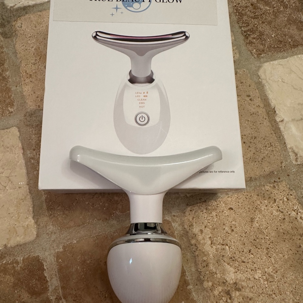True Beauty Glow face and neck pulsed light wrinkle reducer